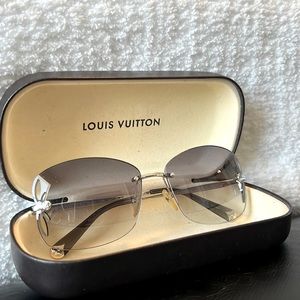 AUTHENTIC Louis Vuitton Lily sunglasses
